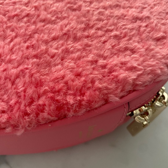 🆕 KATE SPADE | Love Shack Heart Crossbody Pink Pomegranate Faux Fur - Picture 14 of 16